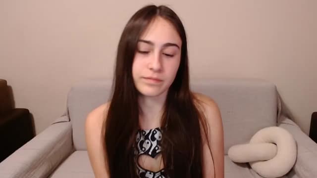 Gallery image thumbnail from ulohu's myfreecams stream on, 03/24/2025, 19:13 image 15 of 20