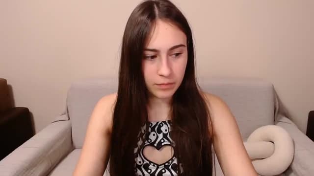 Gallery image thumbnail from ulohu's myfreecams stream on, 03/24/2025, 19:13 image 3 of 20