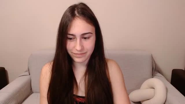 Gallery image thumbnail from ulohu's myfreecams stream on, 03/25/2025, 19:01 image 15 of 20