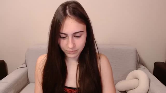 Gallery image thumbnail from ulohu's myfreecams stream on, 03/25/2025, 19:01 image 17 of 20