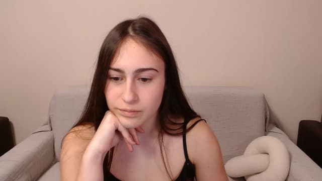 Gallery image thumbnail from ulohu's myfreecams stream on, 03/25/2025, 19:25 image 8 of 20