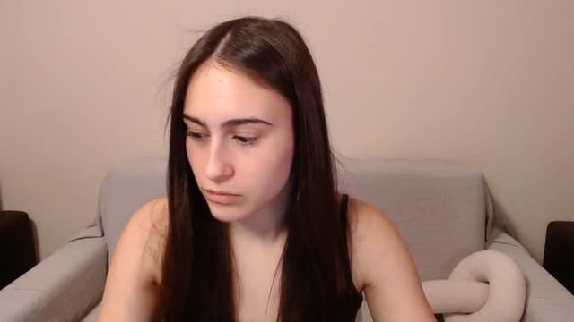 Gallery image thumbnail from ulohu's myfreecams stream on, 03/26/2025, 18:57 image 18 of 20
