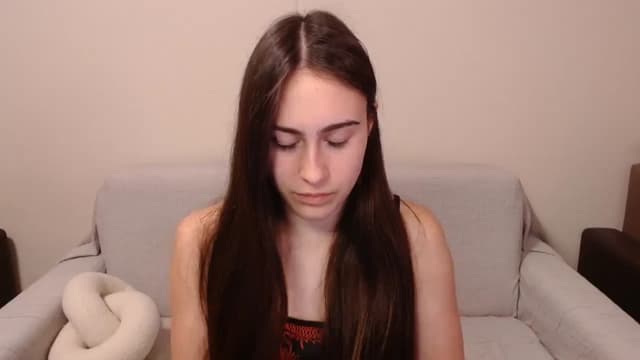 Gallery image thumbnail from ulohu's myfreecams stream on, 03/27/2025, 18:31 image 17 of 20