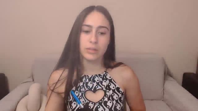 Gallery image thumbnail from ulohu's myfreecams stream on, 03/28/2025, 11:51 image 11 of 20
