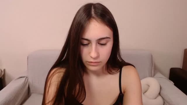 Gallery image thumbnail from ulohu's myfreecams stream on, 03/29/2025, 19:19 image 6 of 20