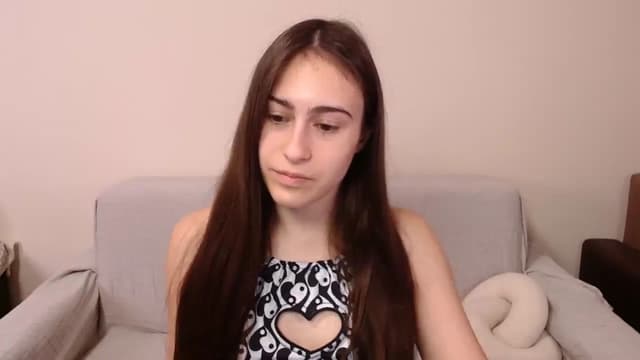 Gallery image thumbnail from ulohu's myfreecams stream on, 03/30/2025, 14:32 image 11 of 20