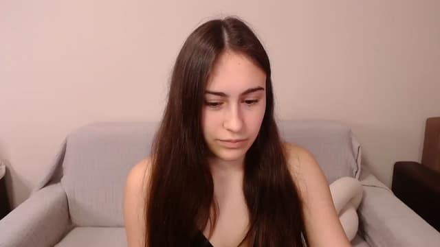 Gallery image thumbnail from ulohu's myfreecams stream on, 04/01/2025, 15:54 image 9 of 20