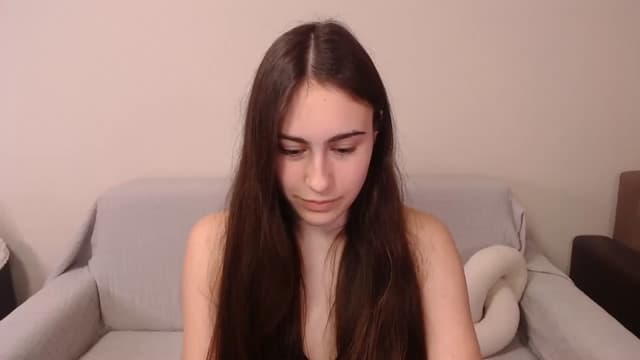 Gallery image thumbnail from ulohu's myfreecams stream on, 04/01/2025, 17:26 image 4 of 20