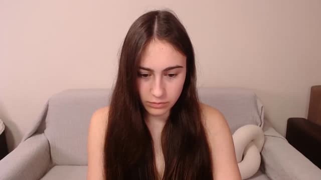 Gallery image thumbnail from ulohu's myfreecams stream on, 04/01/2025, 18:19 image 18 of 20
