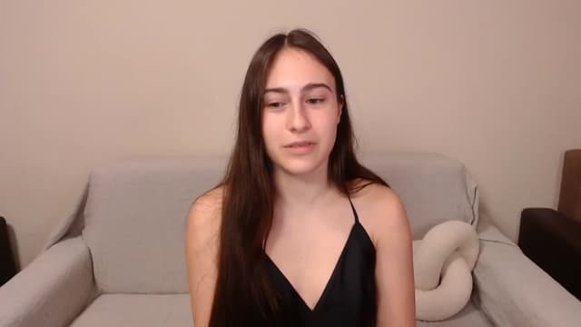 Gallery image thumbnail from ulohu's myfreecams stream on, 04/01/2025, 20:23 image 13 of 20