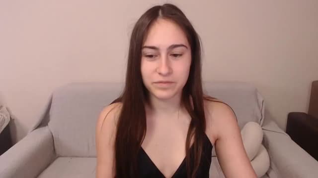 Gallery image thumbnail from ulohu's myfreecams stream on, 04/02/2025, 17:01 image 19 of 20