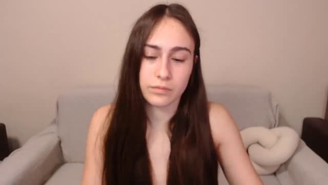 Gallery image thumbnail from ulohu's myfreecams stream on, 04/02/2025, 23:41 image 17 of 20