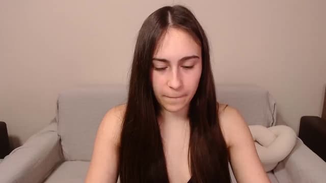 Gallery image thumbnail from ulohu's myfreecams stream on, 04/02/2025, 23:41 image 16 of 20