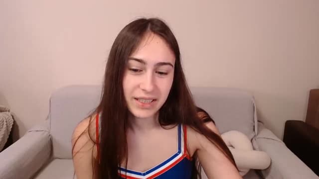 Gallery image thumbnail from ulohu's myfreecams stream on, 04/05/2025, 18:34 image 10 of 20