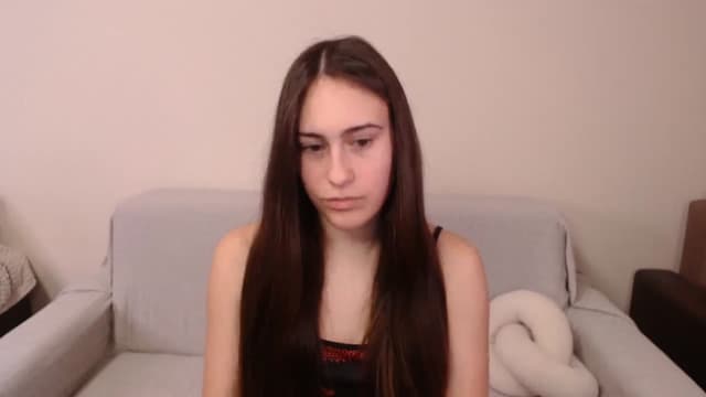 Gallery image thumbnail from ulohu's myfreecams stream on, 04/06/2025, 23:29 image 19 of 20
