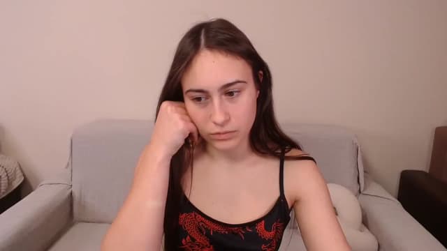 Gallery image thumbnail from ulohu's myfreecams stream on, 04/06/2025, 23:29 image 11 of 20