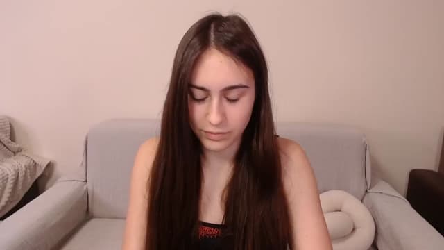 Gallery image thumbnail from ulohu's myfreecams stream on, 04/08/2025, 02:22 image 15 of 20