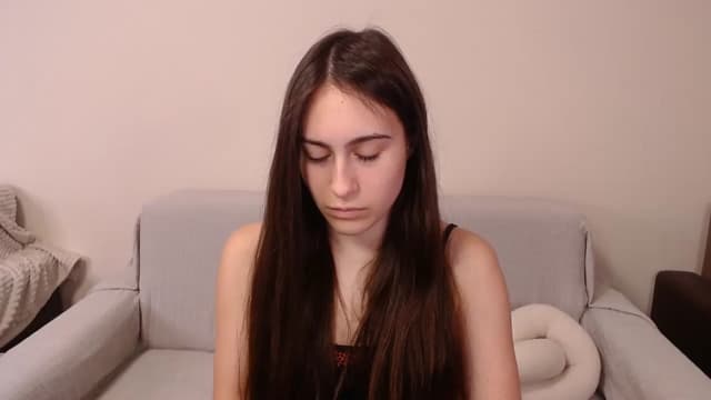 Gallery image thumbnail from ulohu's myfreecams stream on, 04/08/2025, 02:22 image 11 of 20