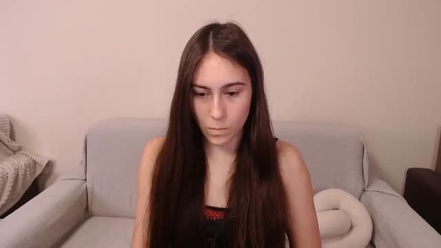 Gallery image thumbnail from ulohu's myfreecams stream on, 04/08/2025, 02:22 image 18 of 20