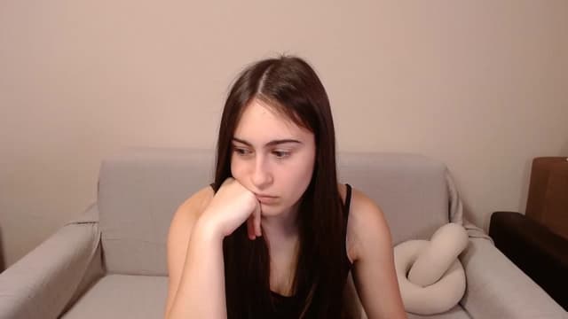 Gallery image thumbnail from ulohu's myfreecams stream on, 04/24/2025, 14:20 image 19 of 20