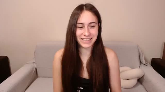 Gallery image thumbnail from ulohu's myfreecams stream on, 04/29/2025, 13:13 image 13 of 20