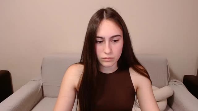 Gallery image thumbnail from ulohu's myfreecams stream on, 05/07/2025, 18:04 image 4 of 20
