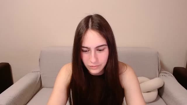 Gallery image thumbnail from ulohu's myfreecams stream on, 05/07/2025, 18:04 image 18 of 20