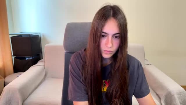 Gallery image thumbnail from ulohu's myfreecams stream on, 08/17/2025, 11:06 image 2 of 20