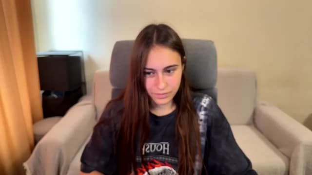Gallery image thumbnail from ulohu's myfreecams stream on, 08/19/2025, 12:58 image 3 of 20