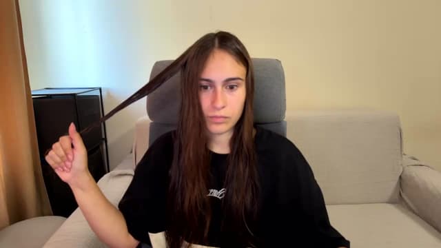 Gallery image thumbnail from ulohu's myfreecams stream on, 09/09/2025, 13:28 image 16 of 20