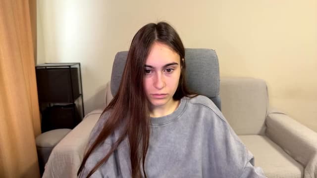 Gallery image thumbnail from ulohu's myfreecams stream on, 10/21/2025, 08:45 image 13 of 20