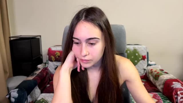 Gallery image thumbnail from ulohu's myfreecams stream on, 12/19/2025, 14:33 image 12 of 20