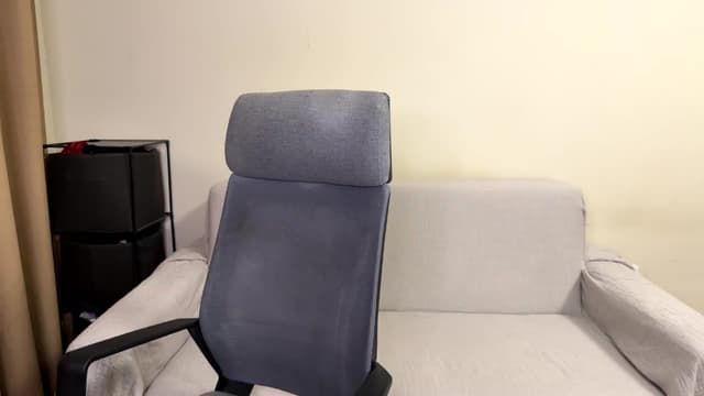 Gallery image thumbnail from ulohu's myfreecams stream on, 06/04/2026, 22:38 image 3 of 20