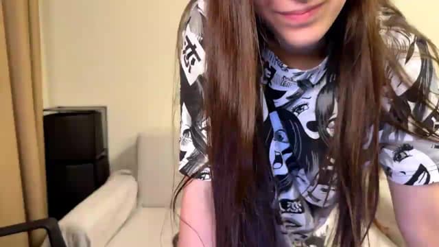 Gallery image thumbnail from ulohu's myfreecams stream on, 06/09/2026, 01:19 image 16 of 20