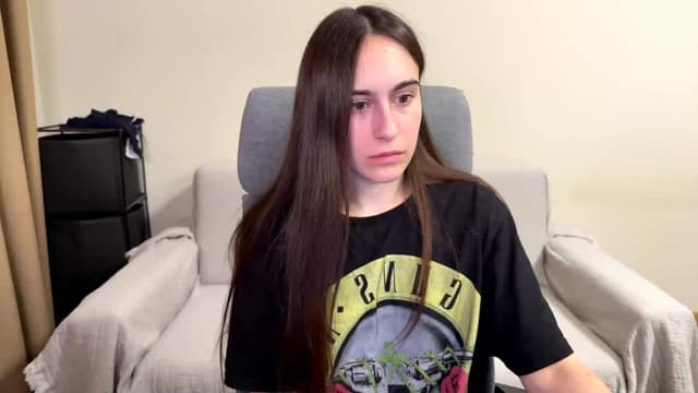 Gallery image thumbnail from ulohu's myfreecams stream on, 06/11/2026, 21:25 image 11 of 20
