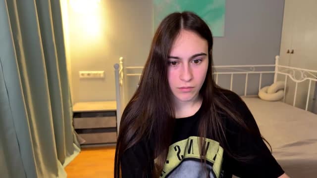 Gallery image thumbnail from ulohu's myfreecams stream on, 06/18/2026, 21:01 image 7 of 20