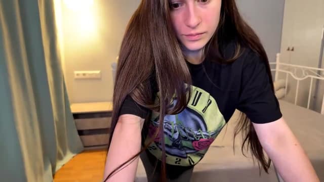 Gallery image thumbnail from ulohu's myfreecams stream on, 06/20/2026, 22:13 image 2 of 20