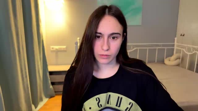 Gallery image thumbnail from ulohu's myfreecams stream on, 06/27/2026, 23:10 image 1 of 20
