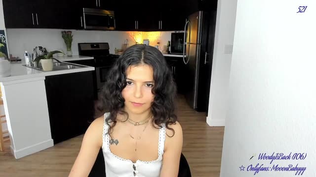 Gallery image thumbnail from vroom's myfreecams stream on, 04/26/2025, 06:27 image 3 of 20