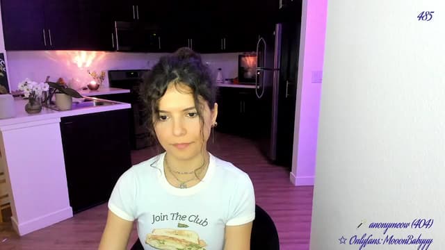 Gallery image thumbnail from vroom's myfreecams stream on, 05/02/2025, 06:06 image 8 of 20