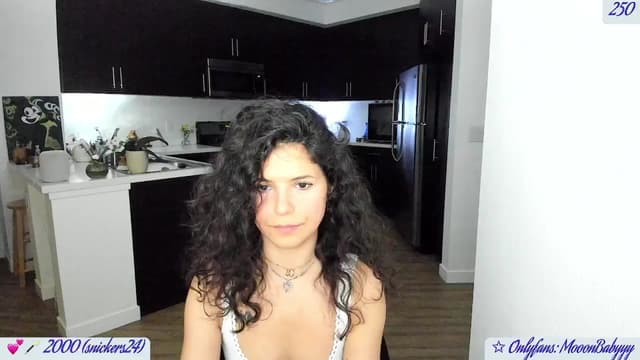 Gallery image thumbnail from vroom's myfreecams stream on, 05/10/2025, 06:01 image 13 of 20