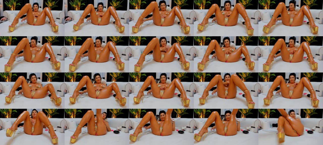 NicolleHotX-MFC-202108232218_m.jpg