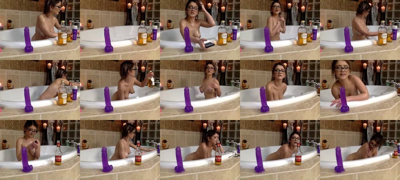 Evelynrose_x-MFC-201910261853_m.jpg