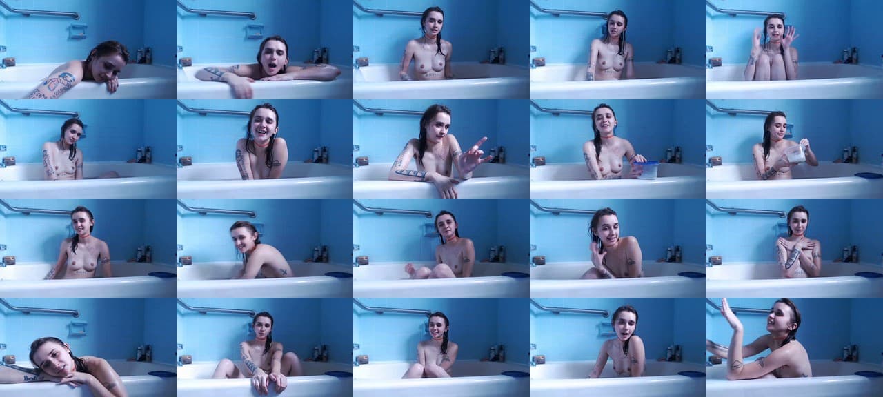 sickgrrl-MFC-202112112105_m.jpg