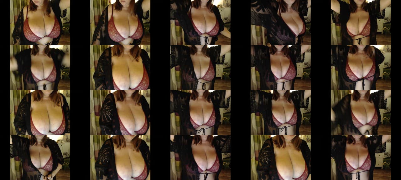 SexyJulie-MFC-202102141921_m.jpg