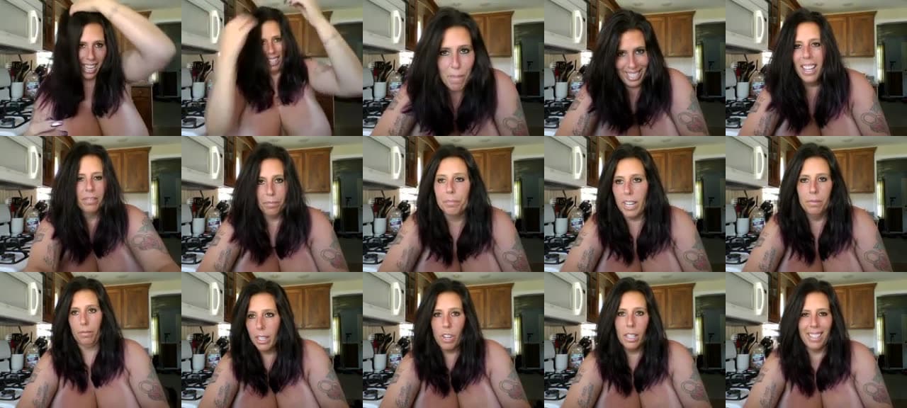 Giggles_4u-MFC-201809231650_m.jpg