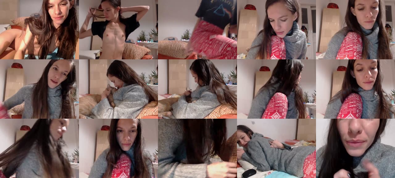 PetitePinkie-MFC-201809272348_m.jpg