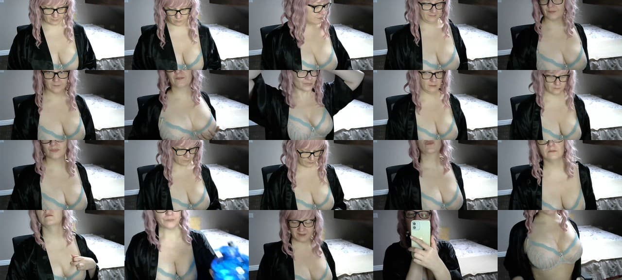 CurvyBrrit-MFC-202112201146_m.jpg