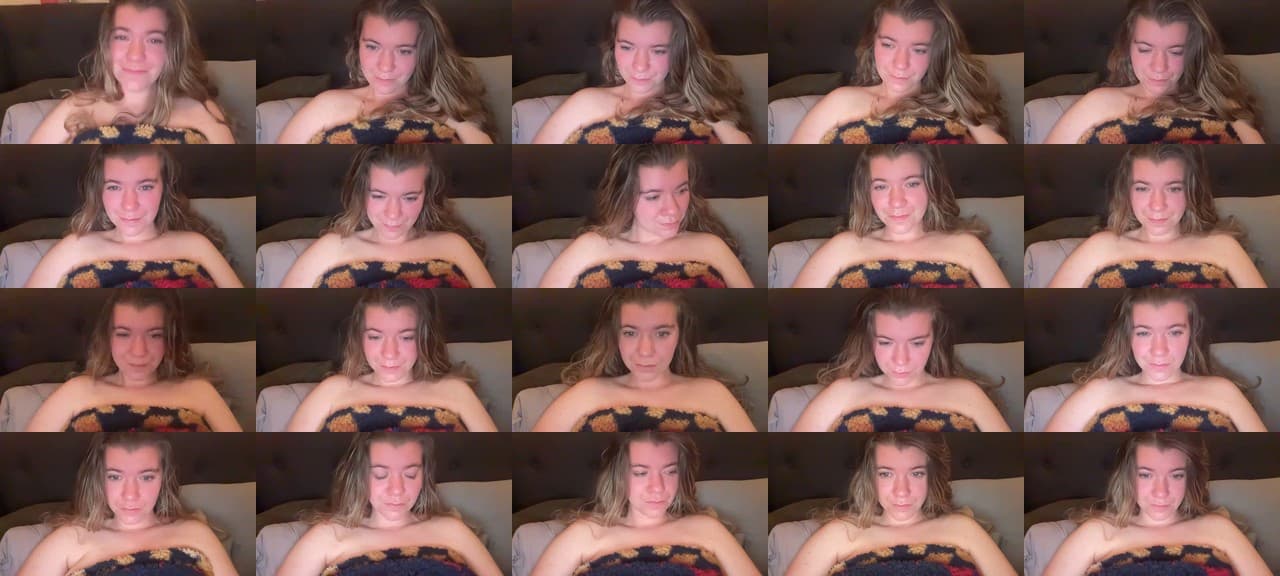 Trixiegirl3-MFC-202211081532_m.jpg